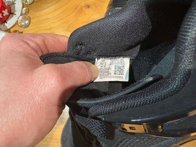 Schuhe für Jungen: Original Nike Jordan Schuhe Gr.38 – Neu (gemäss Beschreibung) aus Sursee von Allabus 2