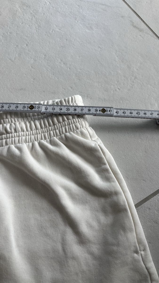 H&M Hosen: H&M Shorts weiss M – Gebraucht aus Seengen von sa_land 5