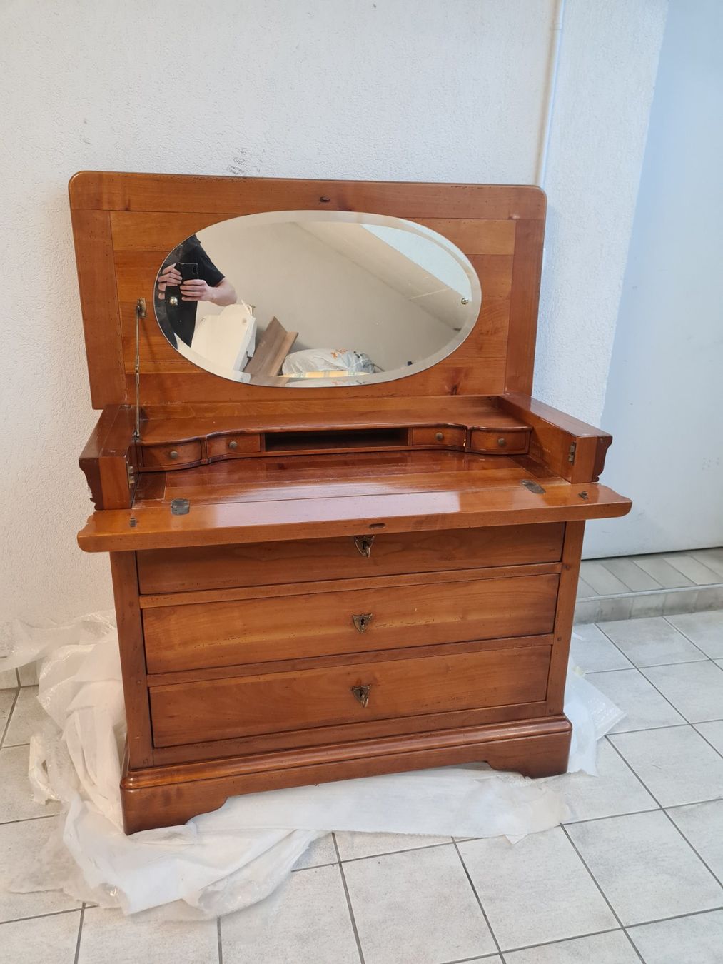 Schminktische: Coiffeuse – Gebraucht aus Monthey von 187-zeroo 4