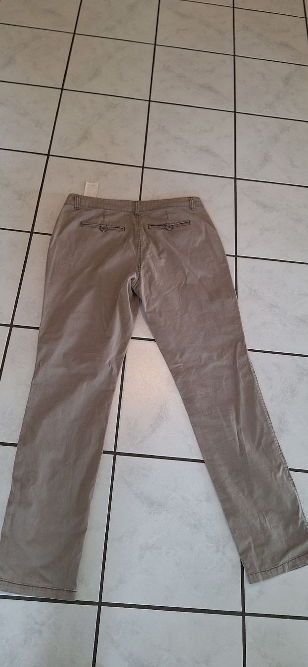 Cecil Pantaloni: Damenhose Cecil hellbraun Grösse 30 / Inch 32 – Usato da Schwyz venduto da cla_8w6t 1