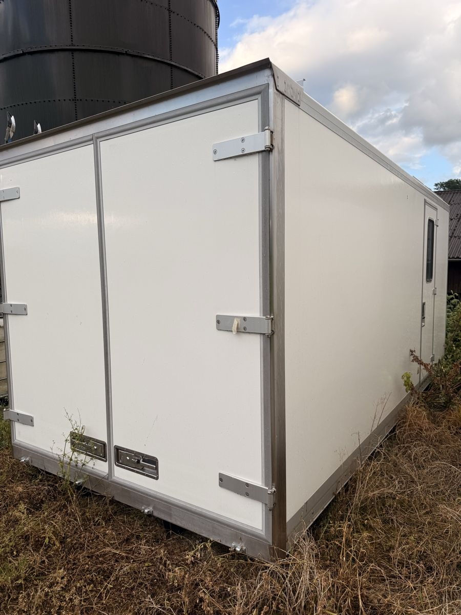 Contenitori edile: Container, Camper-Wohnmobil, Traktor, Anhänger, Umbau – Usato da Dottikon venduto da Foedu 3
