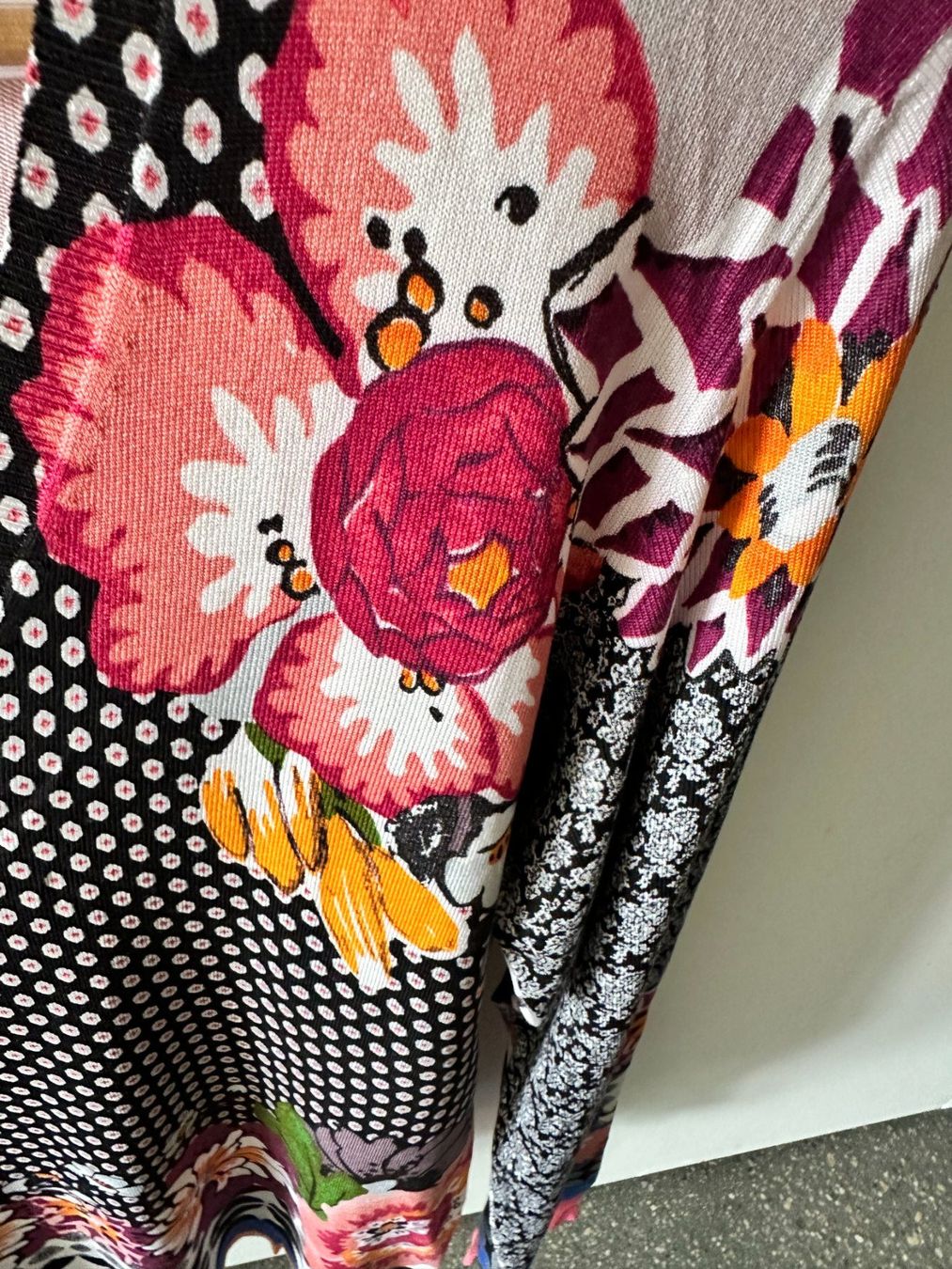 Etro Maglioni & Felpe: Schicker neuer ETRO-Pullover aus 100 % Seide, 890 CHF – Nuovo e nell'imballaggio originale da Genève venduto da Mycollection 4
