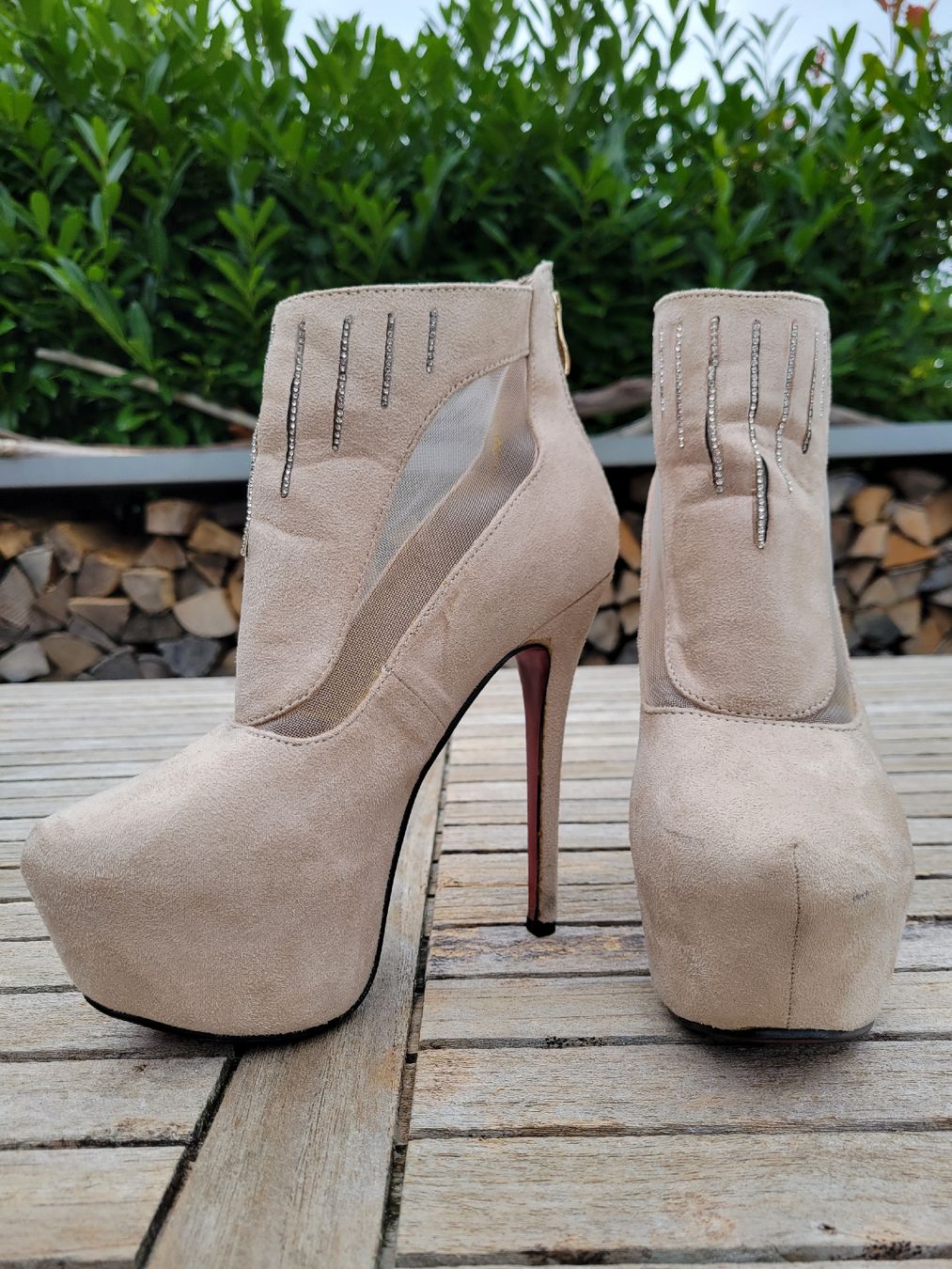 Damenschuhe: Elegante High Heels beige mit roter Sohle – Gebraucht aus Kesswil von mie_g89p 4