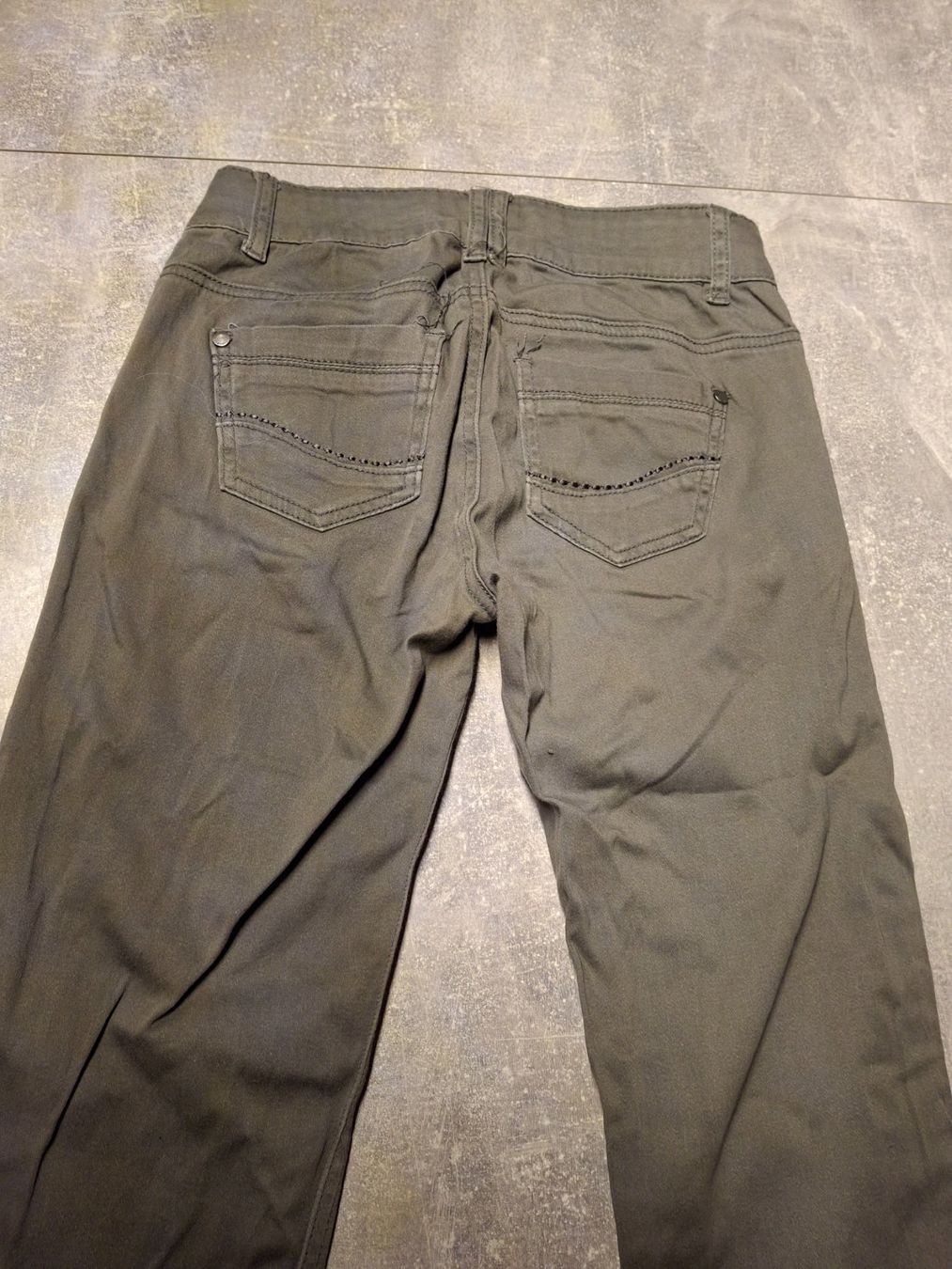 Pantaloni: Pantalon taille 34 marque Yendi 98% coton – Usato da Villiers venduto da san_jn5w 6