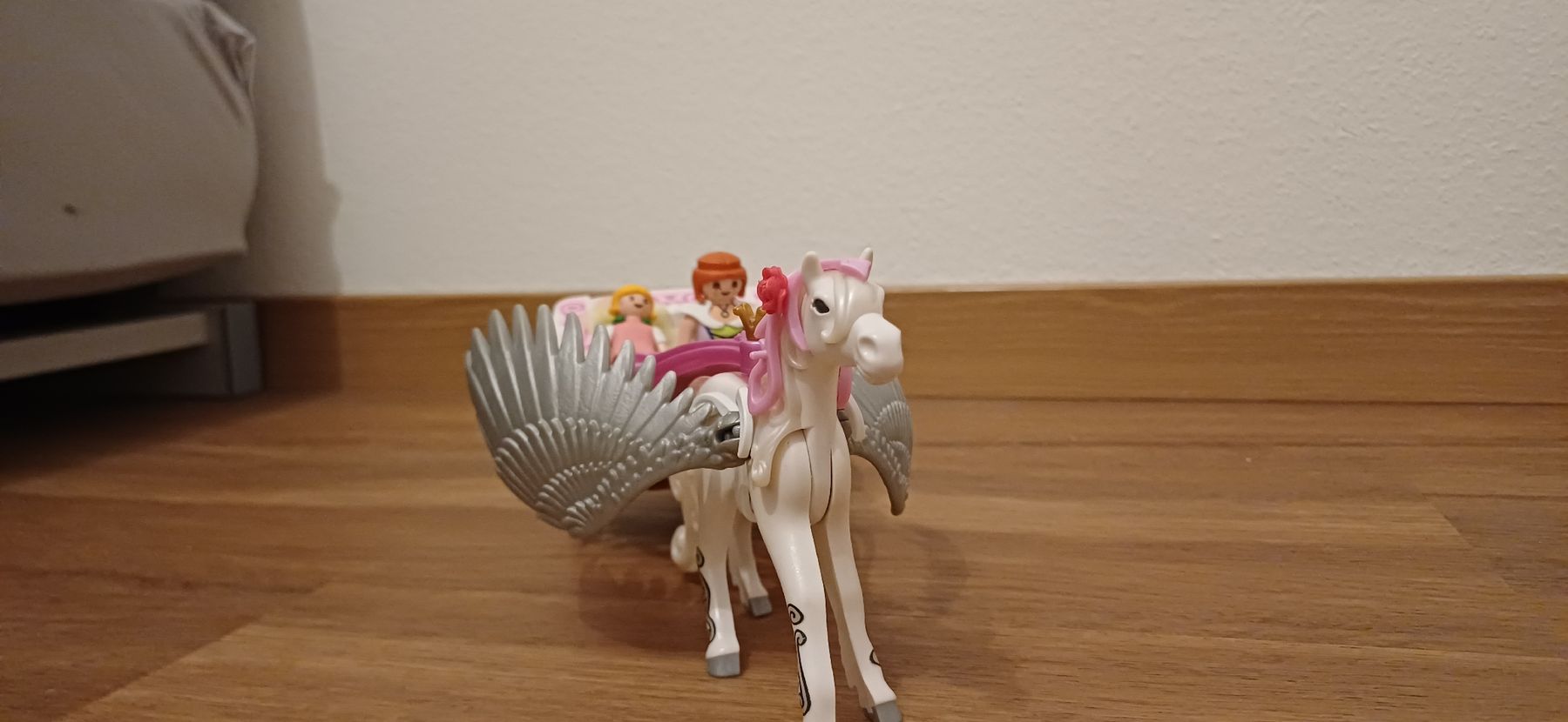 Playmobil Giocattoli: Playmobilschloss mit Kutsche – Usato da Kriens venduto da mel_z7m8 4
