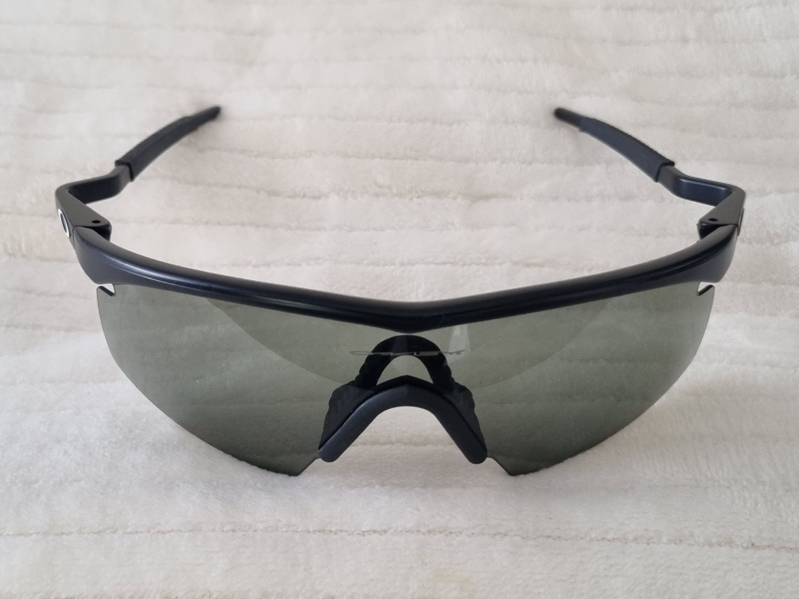 Oakley Occhiali & Lenti: Oakley M Frame Strike Sonnenbrille – Nuovo (secondo la descrizione) da Windisch venduto da Firstspace