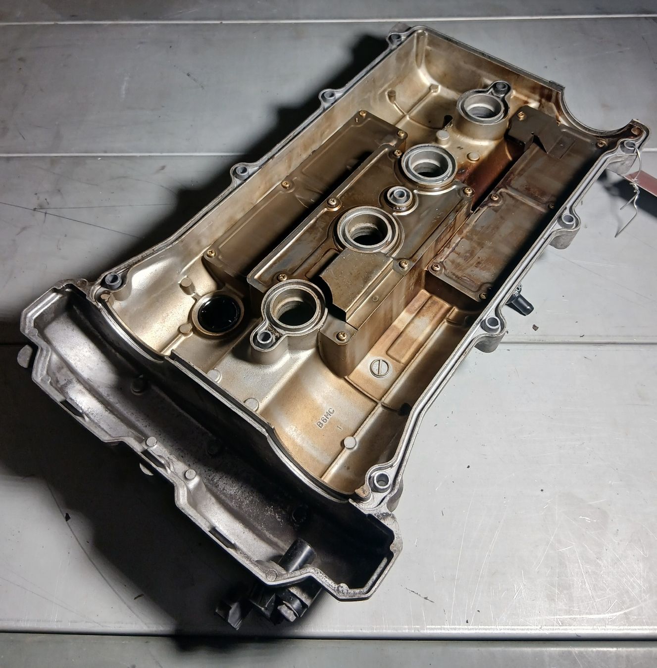 Mazda Tutti pezzi di ricambio auto: Cache soupapes Mazda Mx5 NB 1.6 – Usato da la heutte venduto da Auto-stock 1