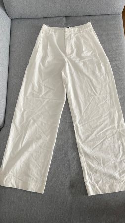 Damen Hose Zara weiss Grösse XS , nur 1 Mal getragen