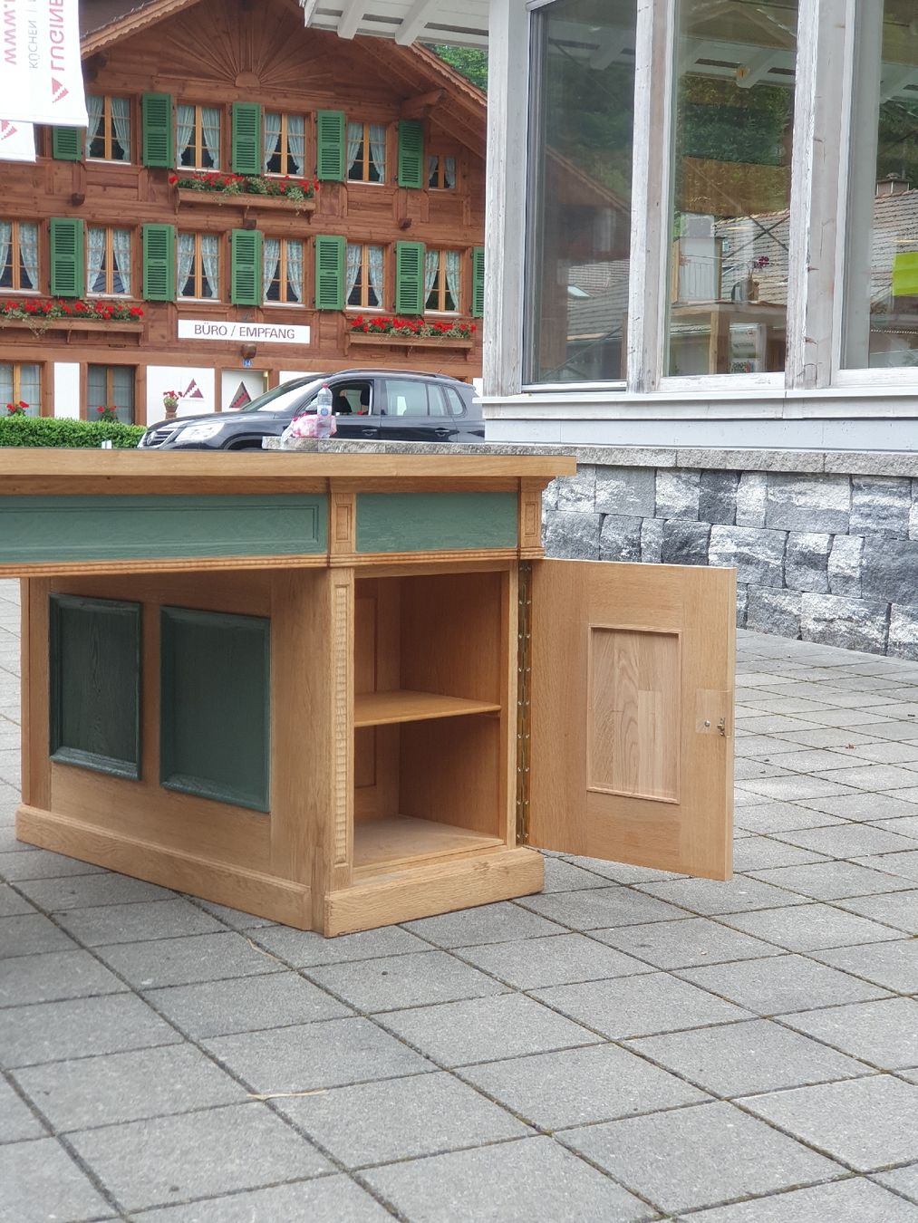 Schreibtische: Antiker Schreibtisch, Eiche massiv, restauriert, Bürokommode – Gebraucht aus Gwatt (Thun) von Dalugholz 3
