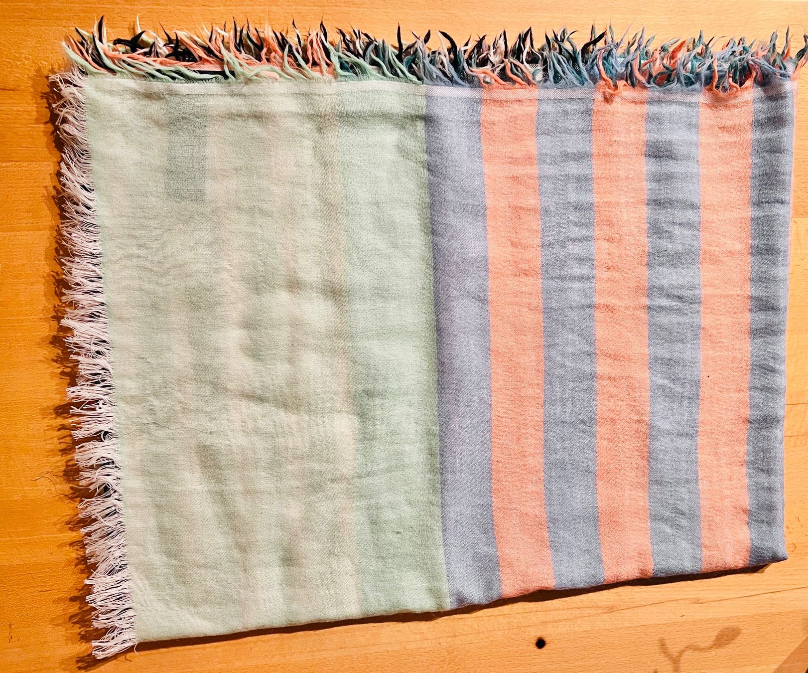 Marc Jacobs Foulards, Tücher & Schals: Frauen Schal, Marke: Marc by Marc Jacobs – Gebraucht aus Bottmingen von bsp_t6m8 4
