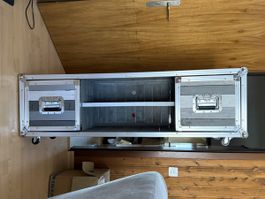 Flightcase Regal gebraucht mit Rollen und Griffen
