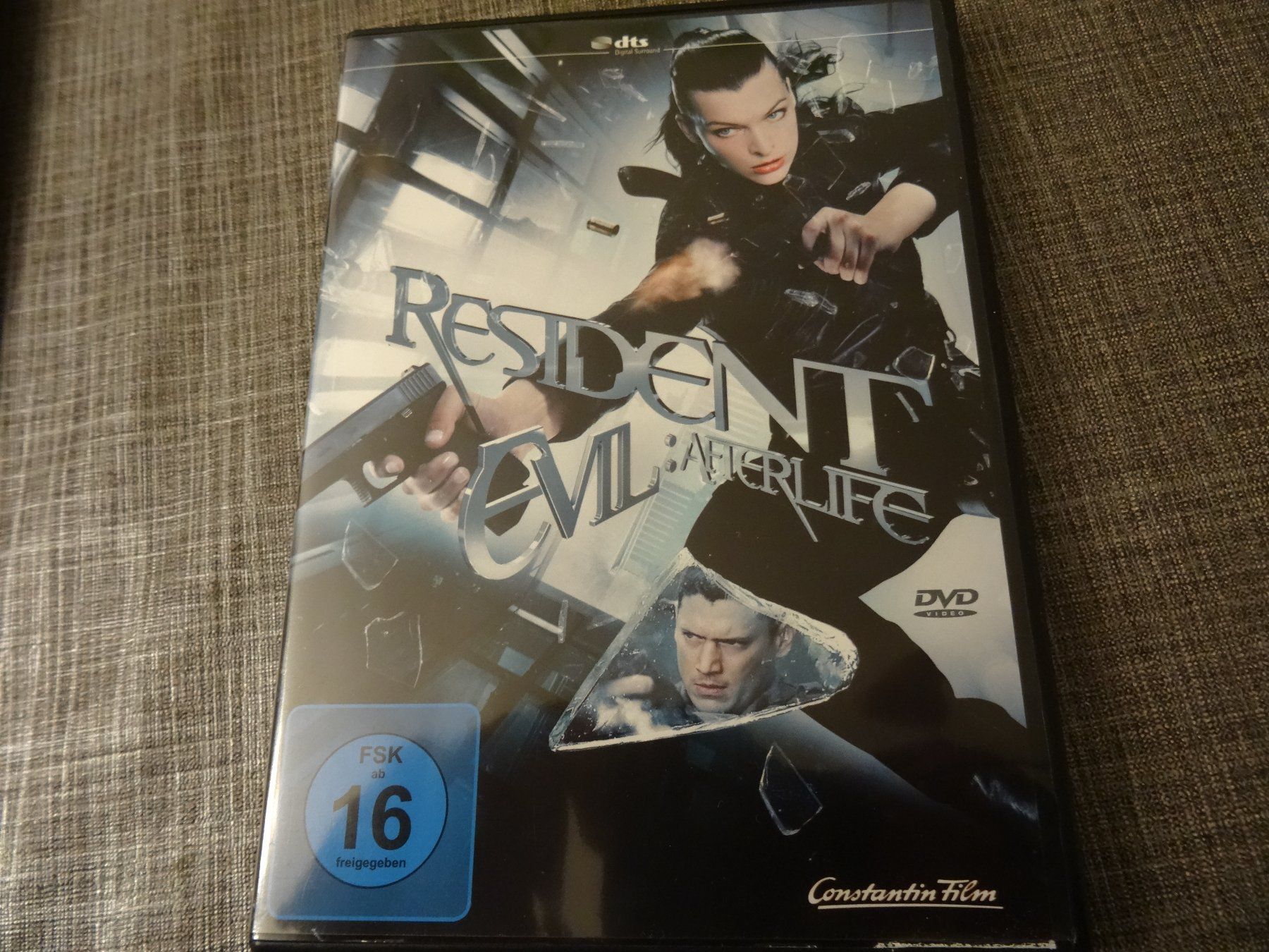 Tutti i DVDs: Resident Evil - Afterlife DVD – Usato da Olten venduto da Disc-Verkauf