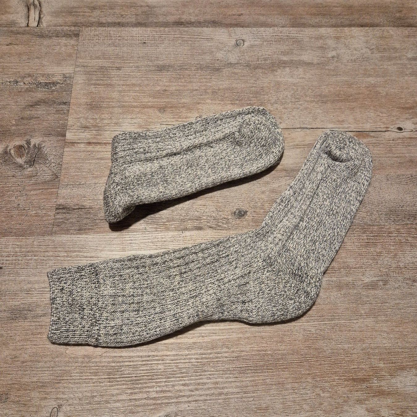 Socken: Chaussettes en laine – Gebraucht aus Porrentruy von Nos_petites_affaires