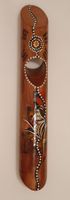 Porte-bouteille de vin en bois art aborigène australien