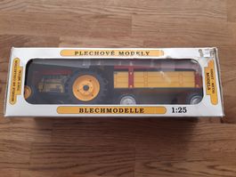 Traktor mit Anhänger, Blechmodell 1:25, Top Zustand! Neu