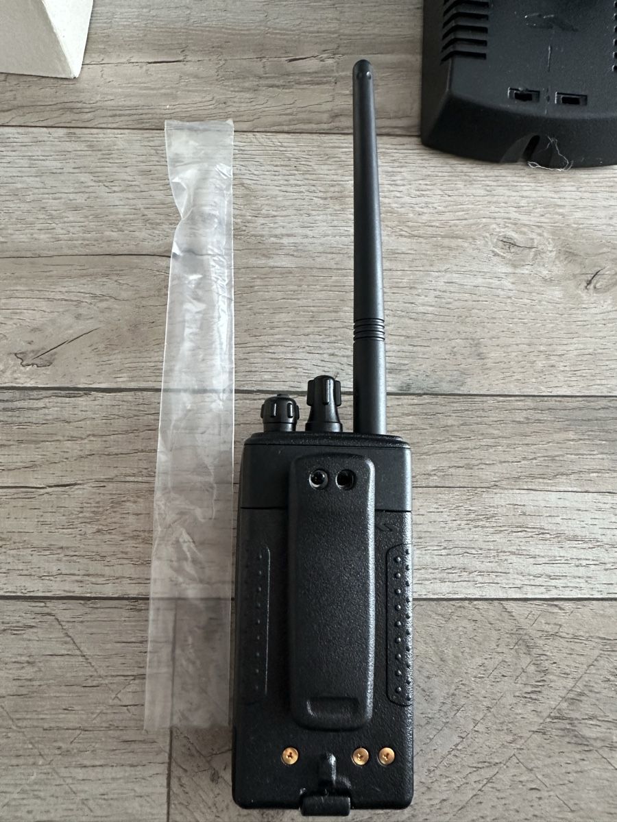 Radiocomunicazione: Funkgerät Vartex Standard – Usato da Emmenbrücke venduto da Marktonline 2