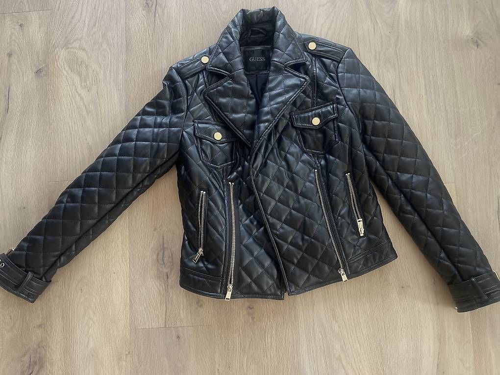 Guess Giacche: Guess - Lederjacke (gesteppt) - schwarz/gold – Nuovo (secondo la descrizione) da Münchenstein venduto da NinaK9601