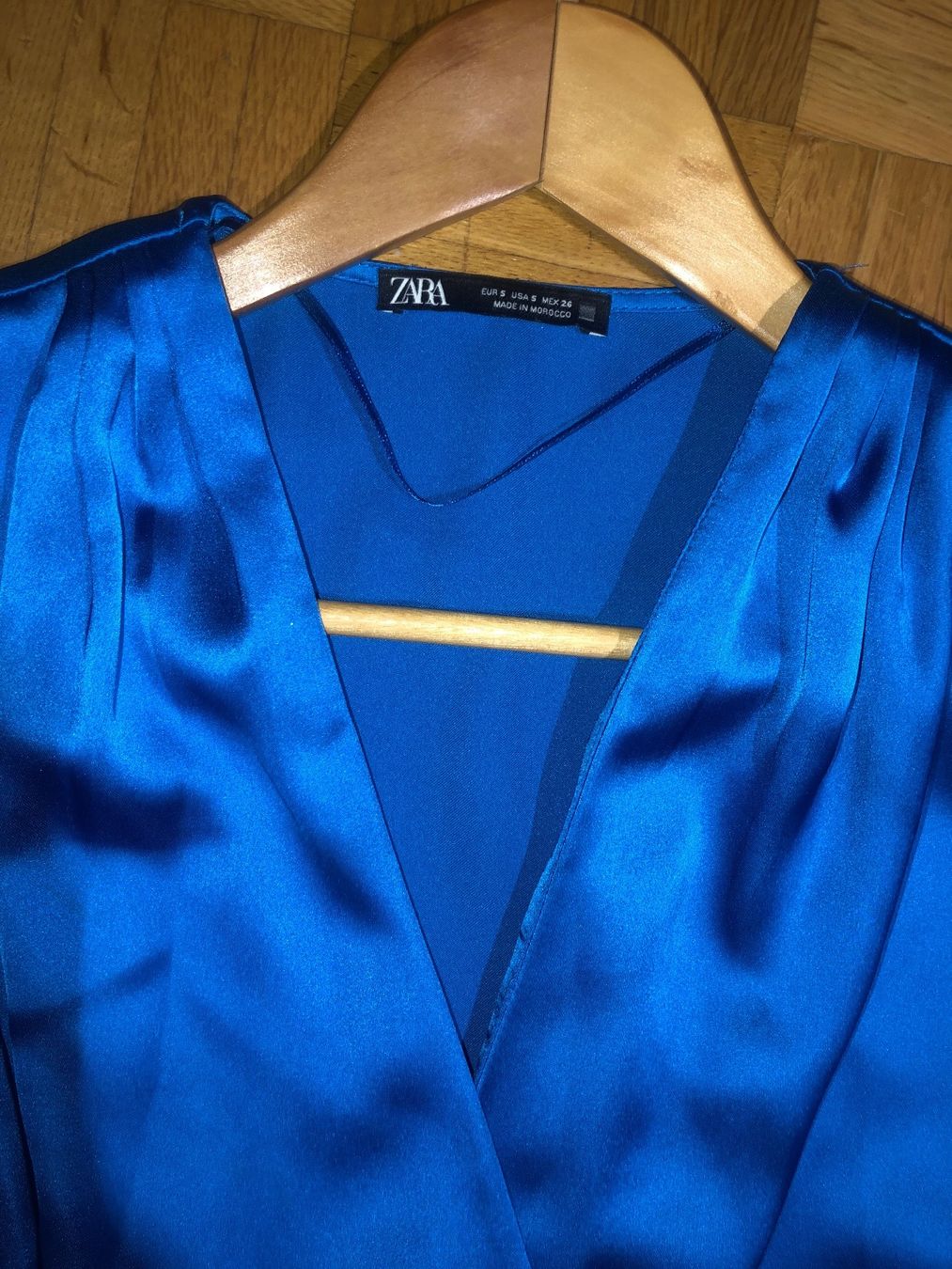 Zara Vestiti: Kleid Zara Satin Gr S – Usato da Zug venduto da estarthyme 4