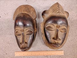 2x Afrika Maske Holz handgeschnitzt – Vintage Wanddeko!