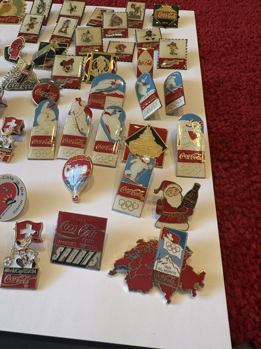 Broschen & Nadeln: Mehr als 40 Stuck coca Cola Pins – Gebraucht aus Murten von Tzaugg 5