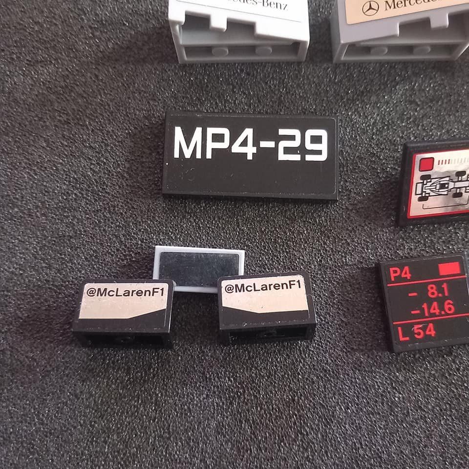 Lego Spielzeuge: LEGO 75911 Speed Champions Mercedes Box Jg2015 – Gebraucht aus Münchenbuchsee von  6