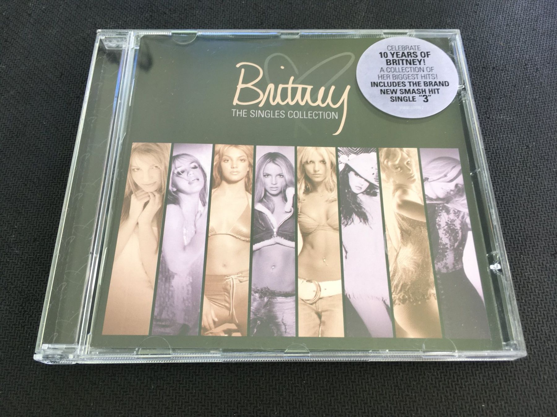 CD: Britney - The singles Collection -CD- – Usato da St.Gallen venduto da MedienJoe