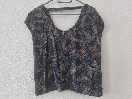 Bluse Damen dunkelblau gemustert Grösse XS/S guter Zustand