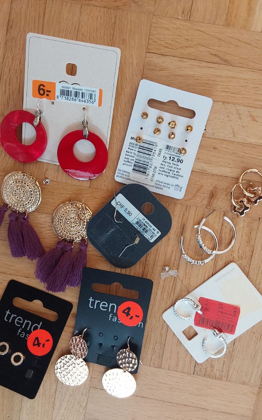 Sonstiger Schmuck: Lot Ohrschmuck Modeschmuck neu – Neu und originalverpackt aus Köniz von scopello12