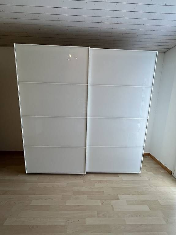 Ikea Armoires: Pax Kleiderschrank weiss – D'occasion à Neuenkirch par lar_qw55