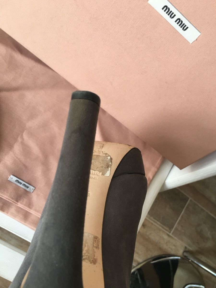 Miu Miu Scarpe da donna: Miu Miu Grey Suede Ankle Boots Size 38,5 – Usato da Oberwil b. Zug venduto da fis_2wtq 6