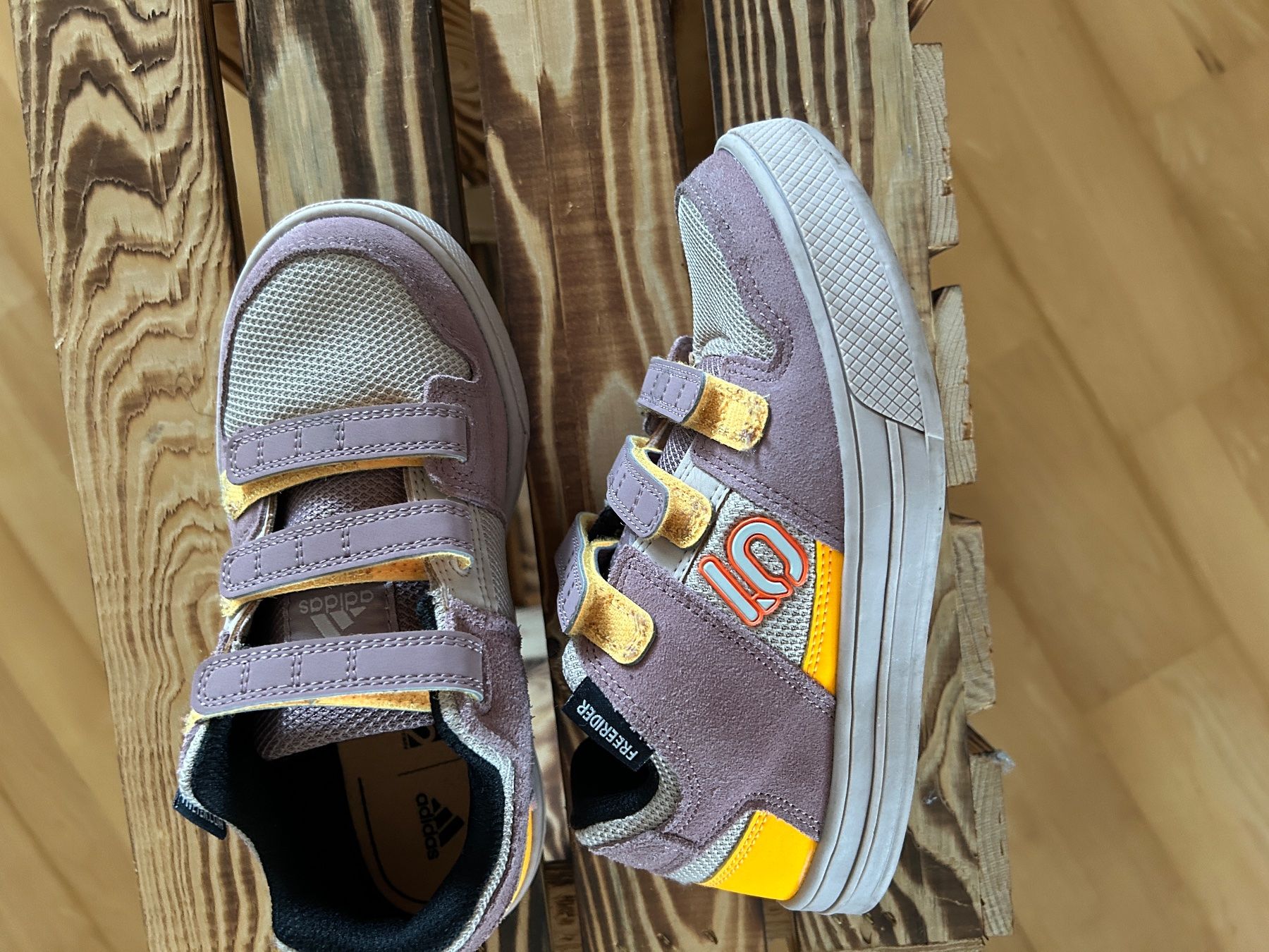 Scarpe per ragazzi: Adidas Größe 34 – Usato da CHAM venduto da kam_6slh 1