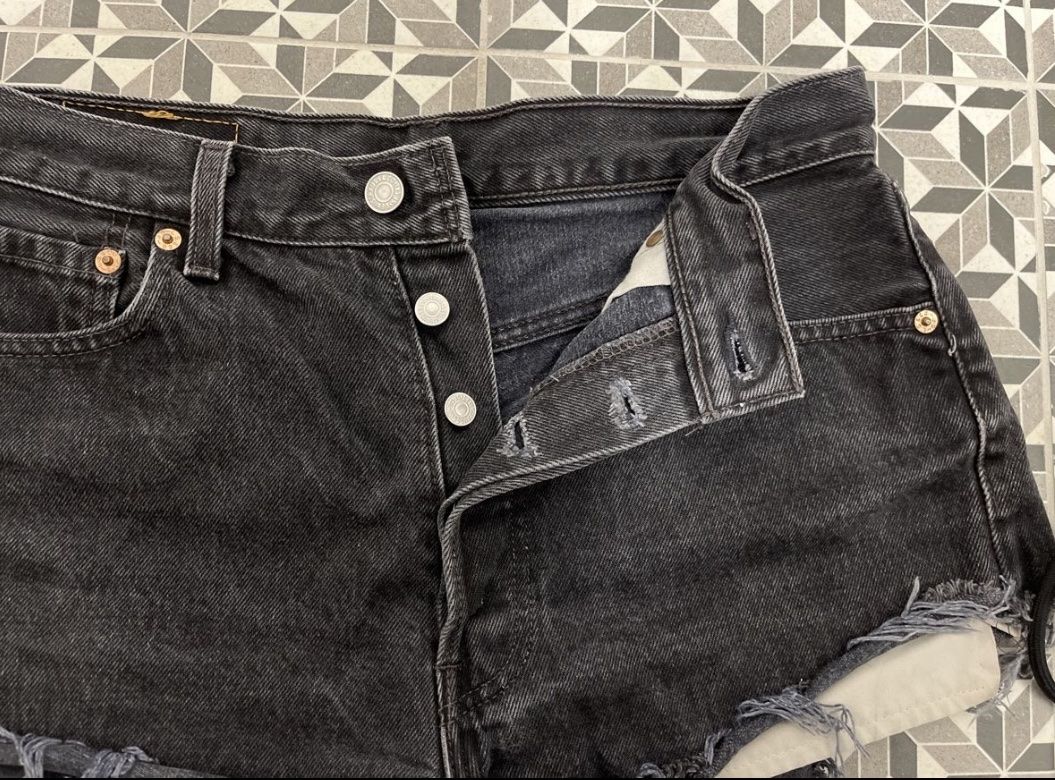 Levi's Pantaloni: Levis Hotpants Shorts, Gr. 30 – Usato da Bern venduto da Princesse_Stephanie 3