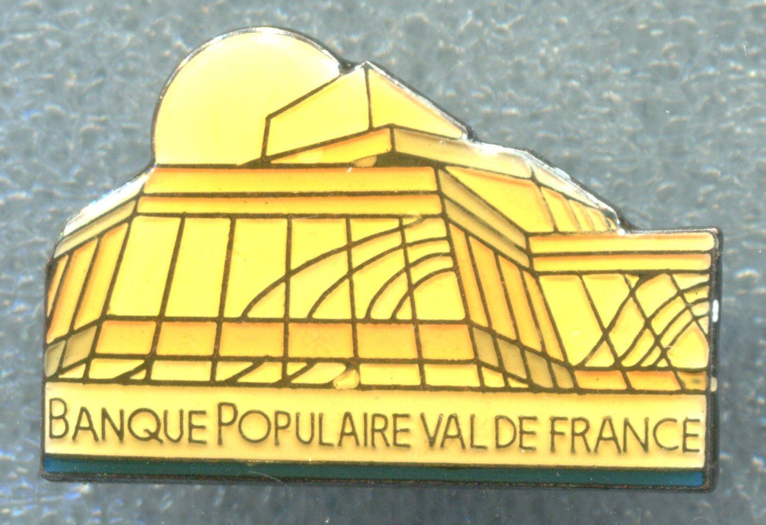Plaquettes & Badges: BANQUE POPULAIRE VAL DE FRANCE – D'occasion à Winterthur par Sammleroase