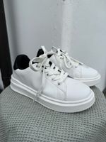 Sneaker weiss mit schwarz Grösse 34 neu