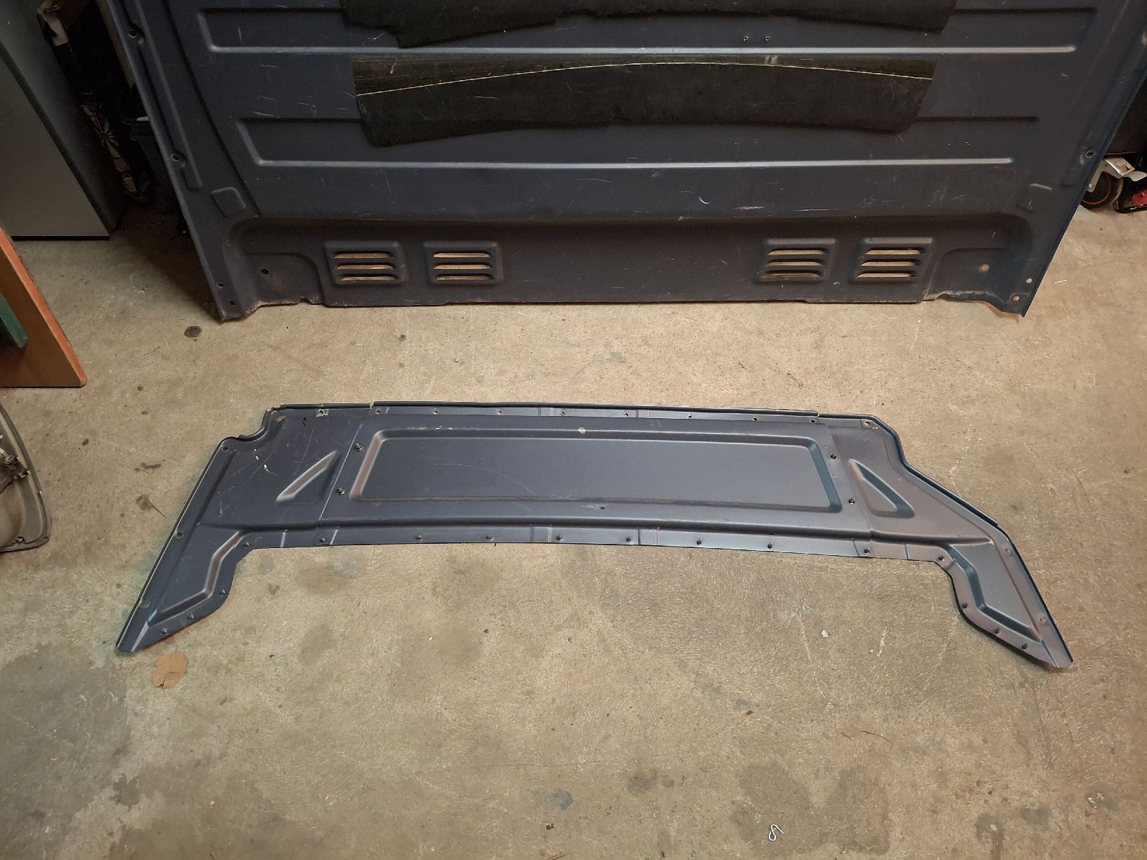 VW Toutes les pièces détachées: tole séparation vw crafter – D'occasion à Prêles par 309_16V 2