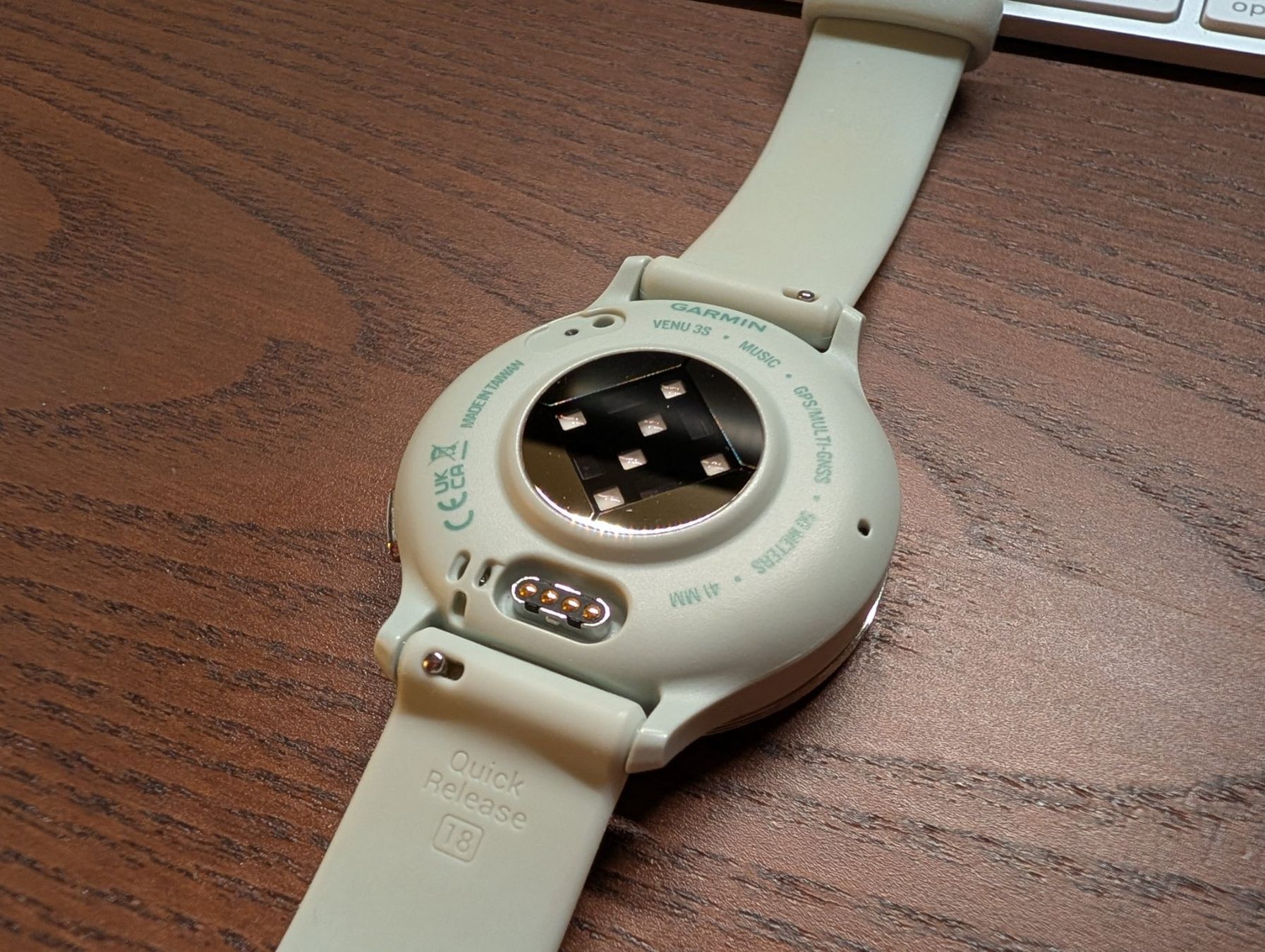 Garmin Smartwatch: Garmin Venu 3S 41mm Salbeigrau – Usato da Zürich venduto da BarryBlu 2
