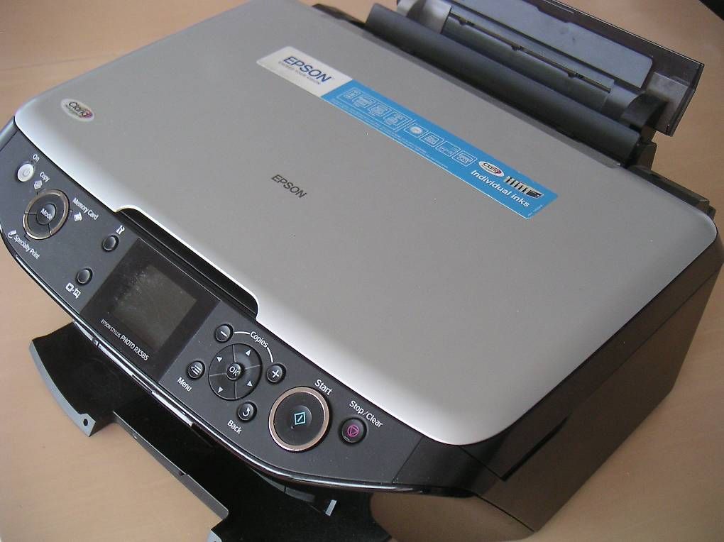 Stampanti: Drucker, Epson Stylus Photo RX585 – Usato da Oberrohrdorf venduto da displayoutlet