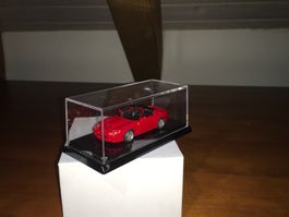 Ferrari 575 Superamerica 1/64 no Mini GT