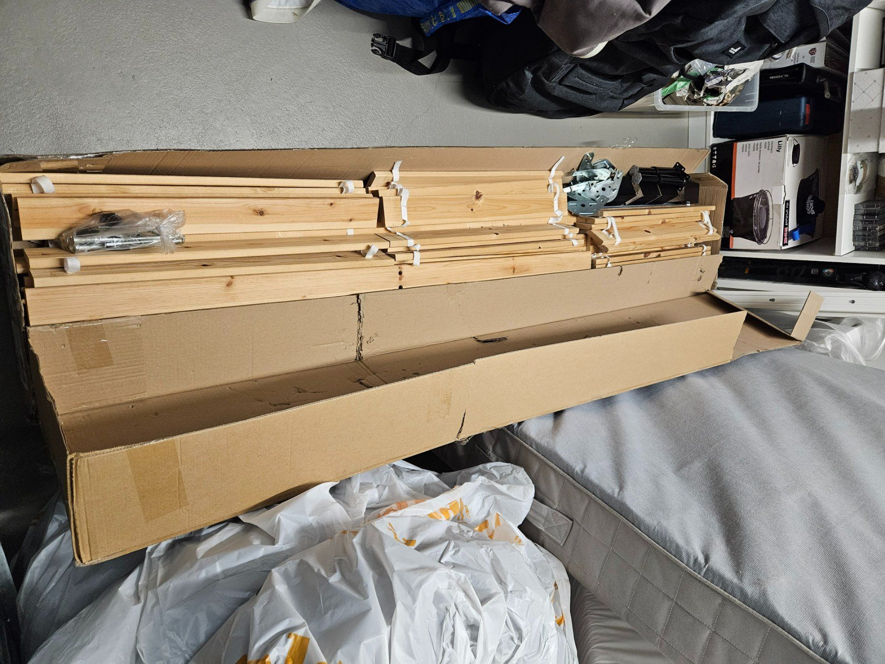 Ikea Letti: 1.40 m Boxspringbett von Ikea – Usato da Winterthur venduto da Peachmas 3