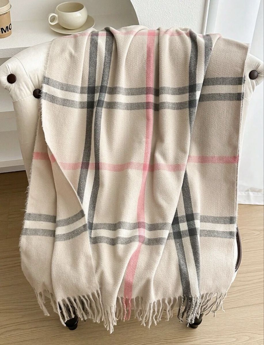 Foulard & Sciarpe: Écharpe – Nuovo e nell'imballaggio originale da Châtel-St-Denis venduto da Montclair_Swiss 1