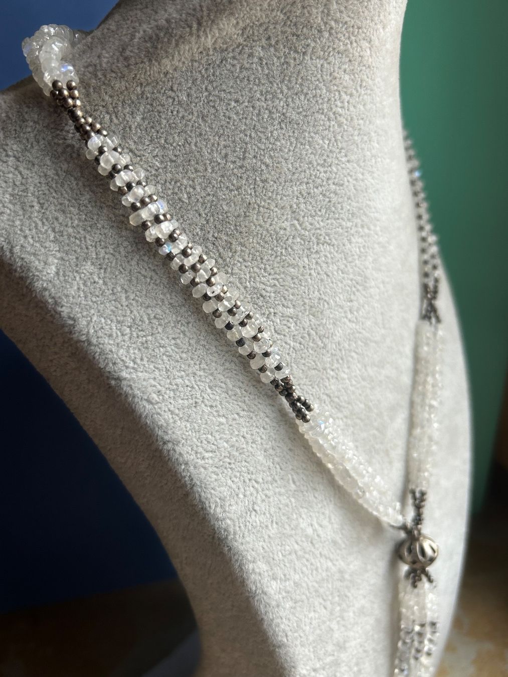 Catenine: Weiss Kette Monstein Silber Anhänger – Usato da Basel venduto da bellespirit 3