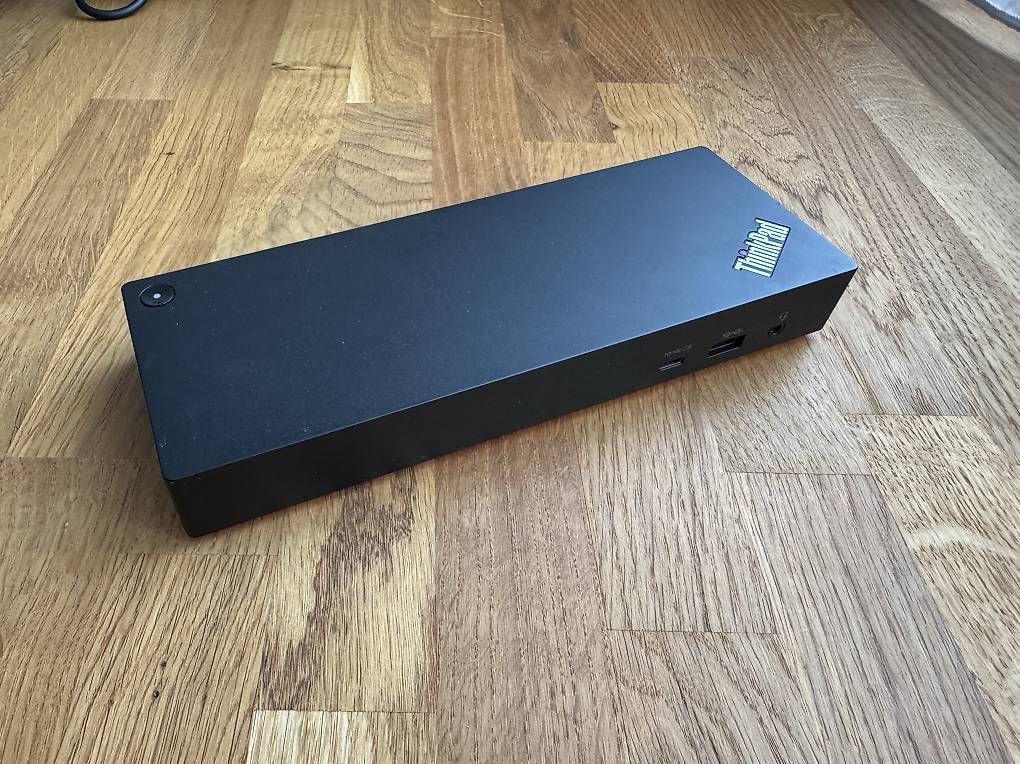 Docking station: Lenovo ThinkPad Thunderbolt 4 Workstation Dock – Usato da Altishofen venduto da mis_zhm6 2
