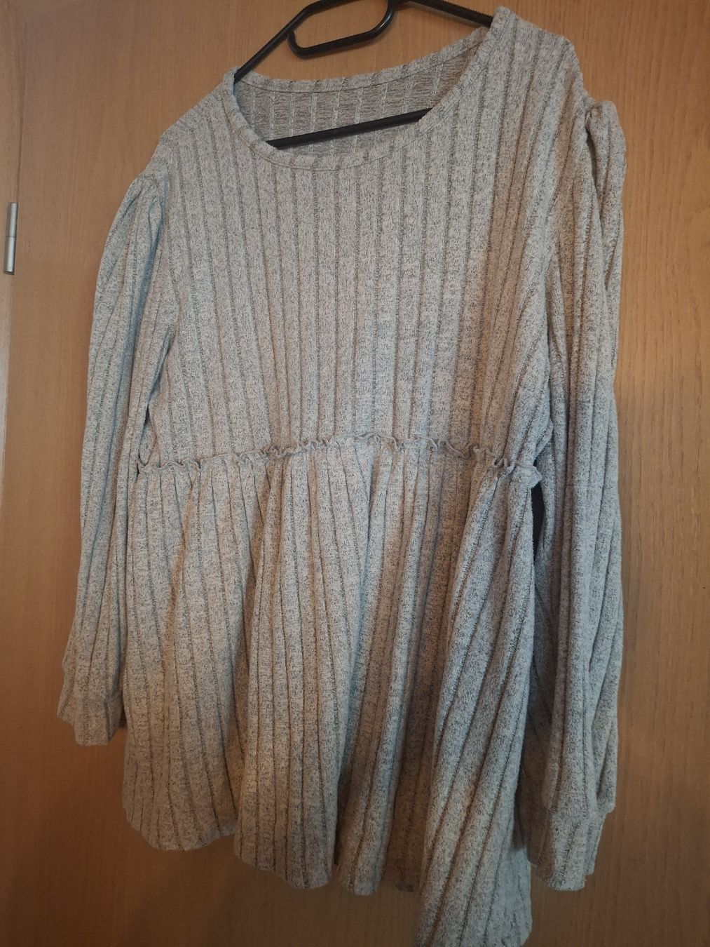 Blusen: Damen Bluse grau Grösse 2XL – Gebraucht aus Rünenberg von Adrira