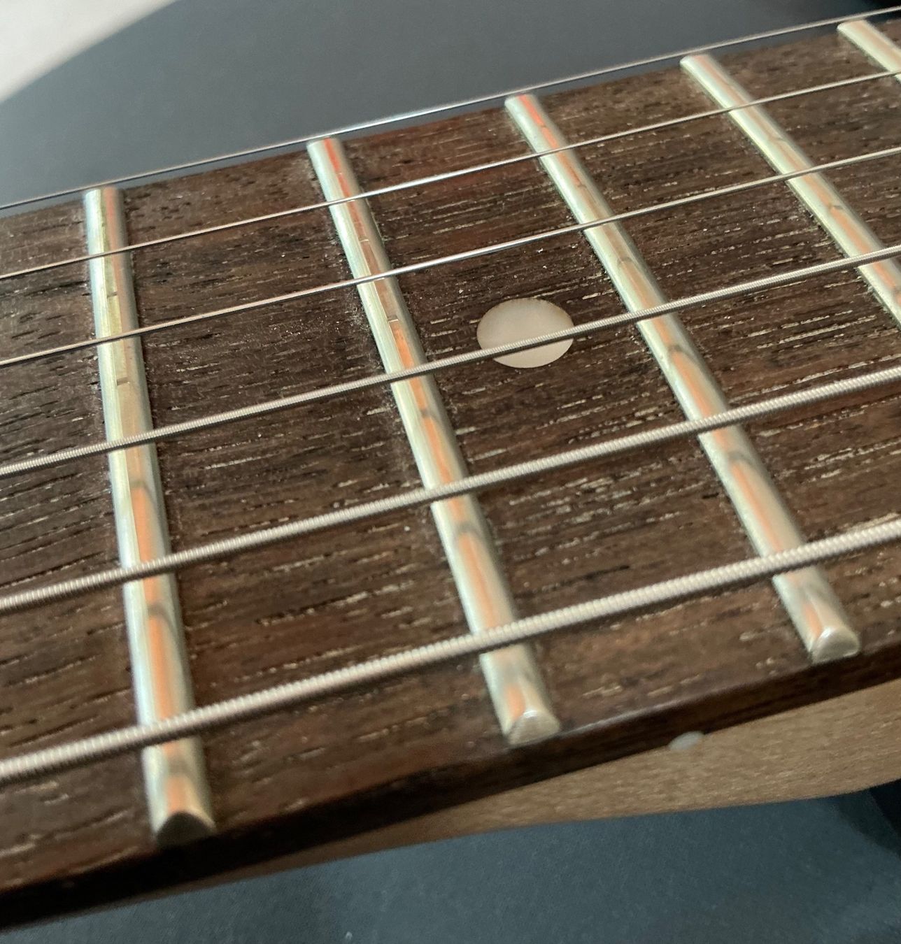 Squier Strumenti musicali: Squier by Fender Affinity Jazzmaster Ltd. Black/Burnt Orange – Nuovo (secondo la descrizione) da Rümlang venduto da barognoni 7