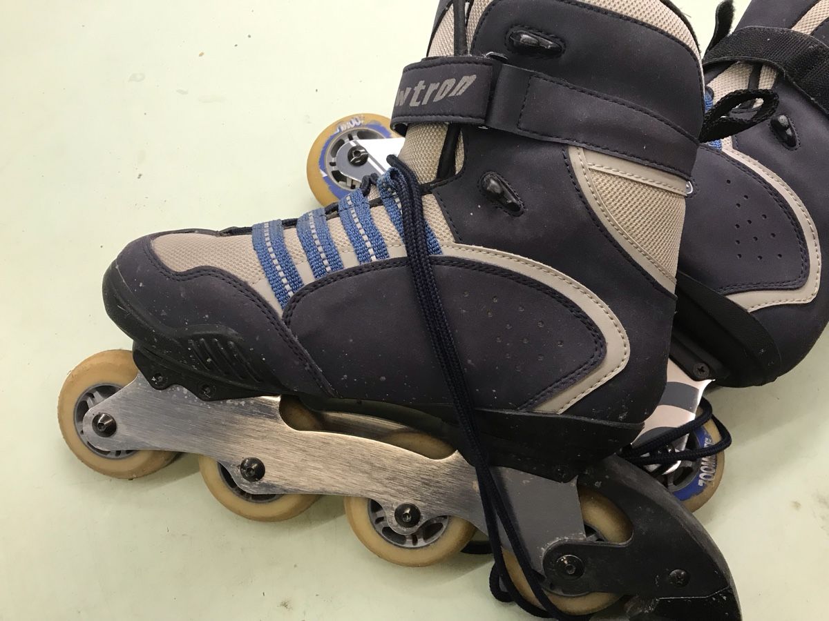 Pattini in linea & Pattini a rotelle: Zoomlite Inlineskates, Grösse 43 Rollerblade blau – Usato da Neuenhof venduto da Tvr2