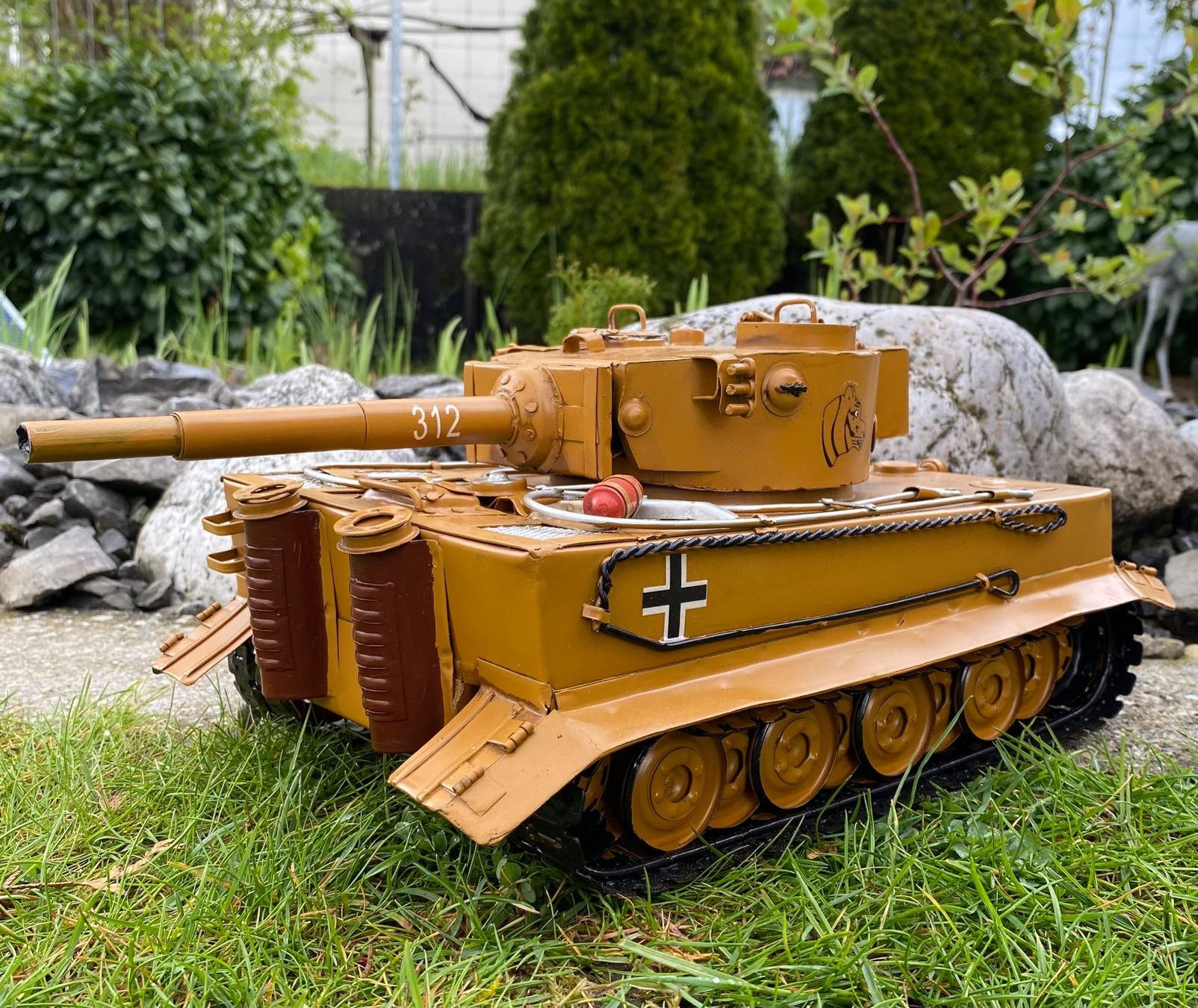 Kit di modellismo & Modellini statici: Panzer Tiger VI aus Blech – Nuovo (secondo la descrizione) da Langendorf venduto da Blechfahrzeuge 2
