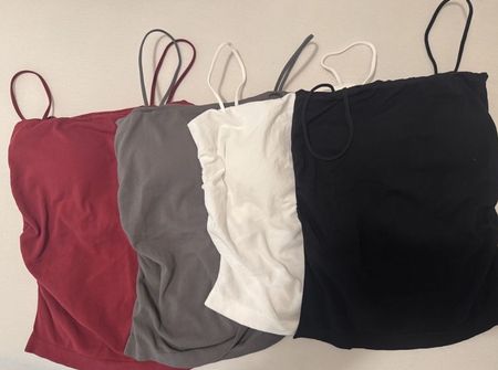 4er Set Sommer Tops mit integrierten cups