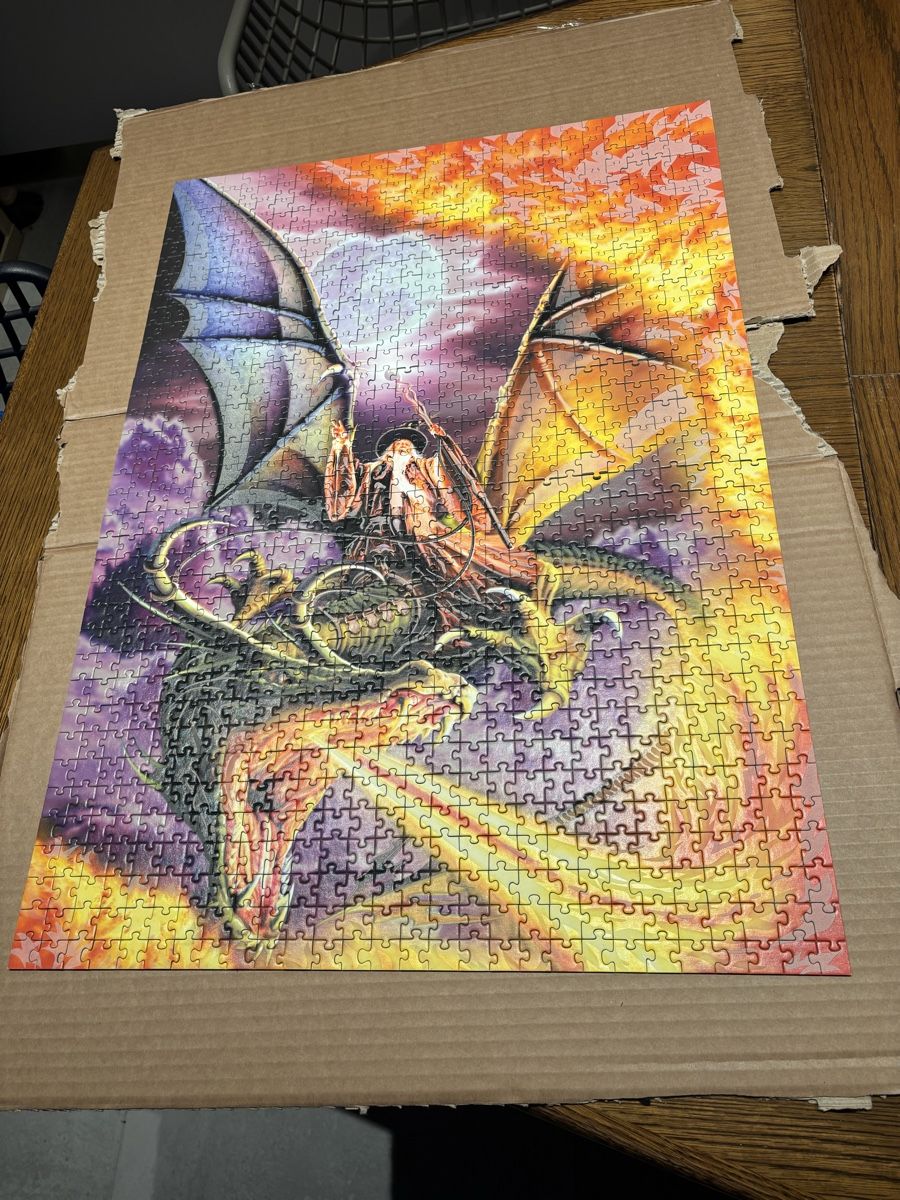 Ravensburger Puzzle: Puzzle Dragon chevalier 1000 pièces fluorescent – Usato da Salvenach venduto da gwenwywar 1