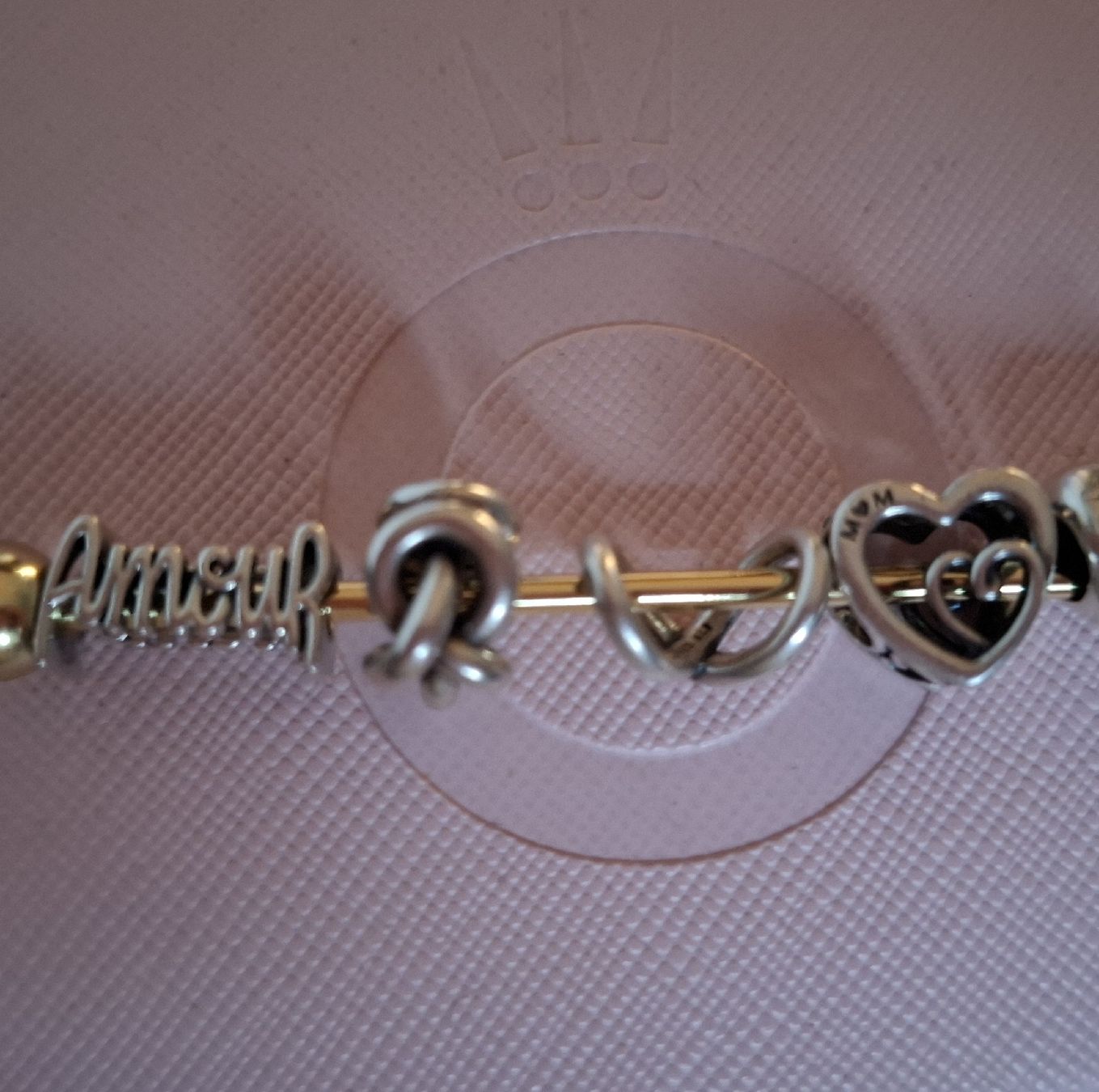 Pandora Pendentifs: lot de 4 charma Pandora – D'occasion à Lausanne par Ptite_Dame 1