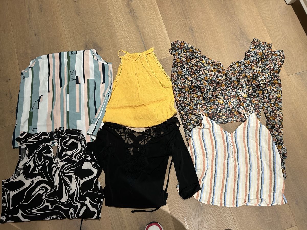 Lotti di vestiti: Kleiderpaket xs/s – Nuovo e nell'imballaggio originale da Rümlang venduto da Jennyanna